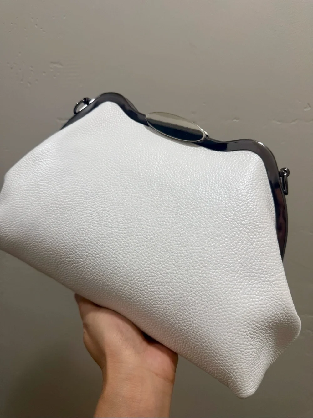 White Pebble Cowhide Handmade Custom Metal Frame Shoulder Bag, With 2 Straps